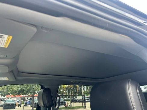 Used 2022 Ford F150 Lariat w/ Equipment Group 502A High AWD/4WD image 6