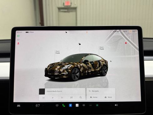 Used 2023 Tesla Model 3 Standard Range RWD image 4