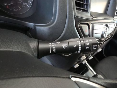 Used 2019 Nissan Pathfinder S FWD image 15