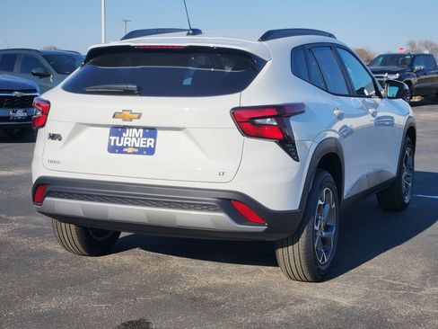 New 2026 Chevrolet Trax LT w/ LT Convenience Package image 3