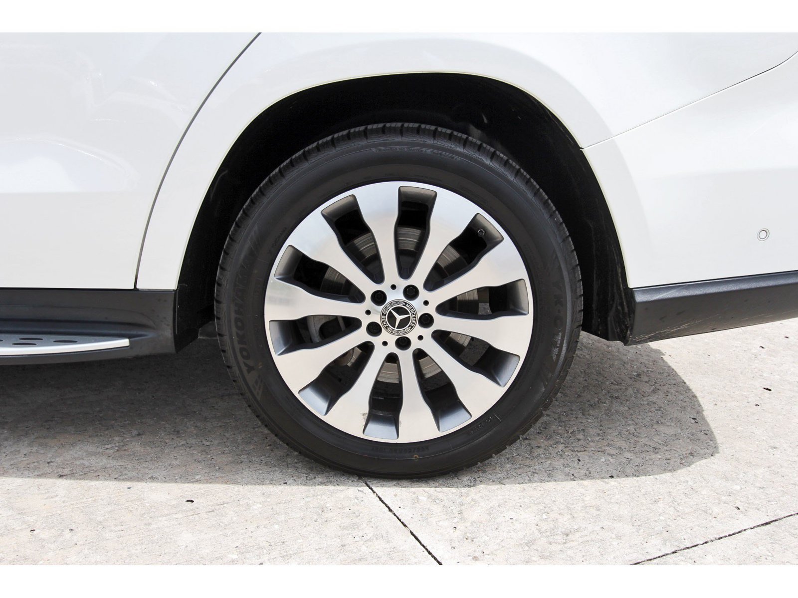 Used 2019 Mercedes-Benz GLS 450 4MATIC image 12
