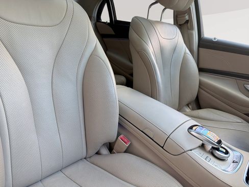 Used 2015 Mercedes-Benz S 550 4MATIC Sedan image 24