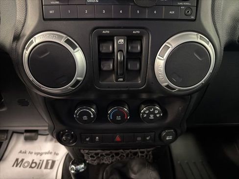 Used 2012 Jeep Wrangler Unlimited Sahara w/ Max Tow Pkg AWD/4WD image 17