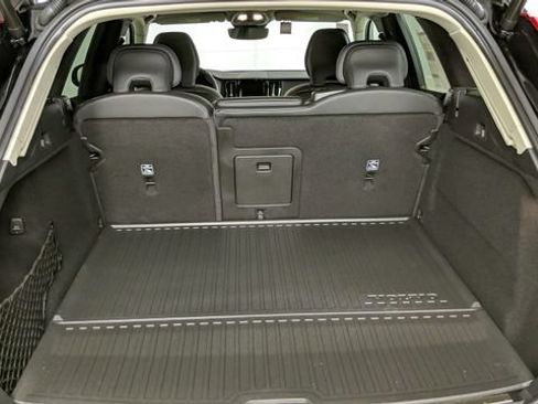Certified 2023 Volvo XC60 T8 Plus AWD/4WD image 49