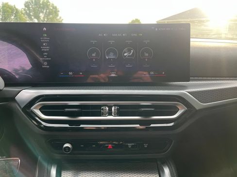 Used 2024 BMW 430i xDrive Convertible w/ M Sport Package AWD/4WD image 38