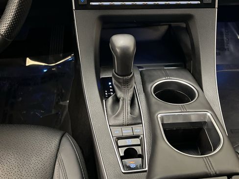 Used 2022 Toyota Avalon Limited image 20