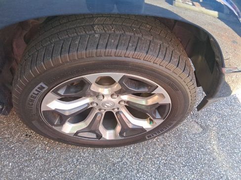 Used 2021 RAM 1500 Limited AWD/4WD image 9