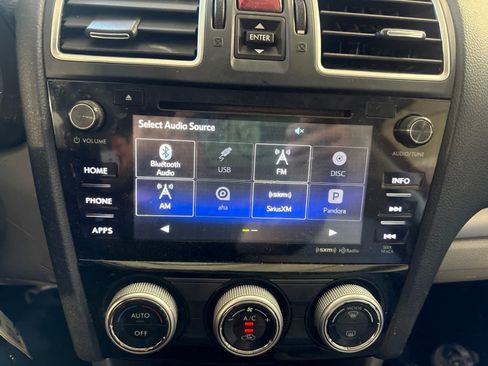 Used 2017 Subaru Forester 2.5i Premium AWD/4WD image 28