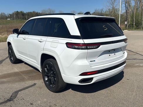 Used 2023 Jeep Grand Cherokee 30th Anniversary AWD/4WD image 3