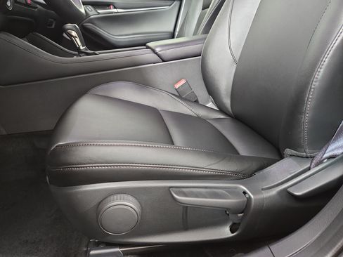 Used 2024 MAZDA MAZDA3 s FWD image 25