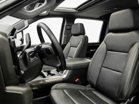 Used 2025 Chevrolet Silverado 2500 LTZ w/ LTZ Plus Package image 31