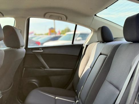 Used 2010 MAZDA MAZDA3 i Touring FWD image 21