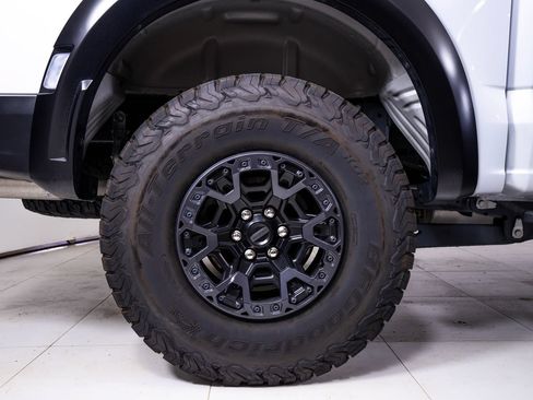 Used 2025 Ford F150 Raptor w/ Equipment Group 803A Raptor R AWD/4WD image 12