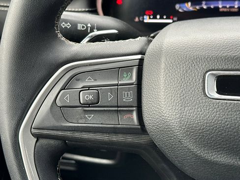 Used 2023 Jeep Grand Cherokee Altitude image 27