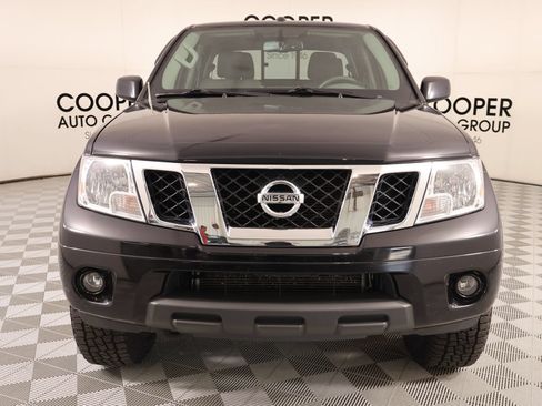 Used 2017 Nissan Frontier SV w/ SV Value Truck Package AWD/4WD image 10