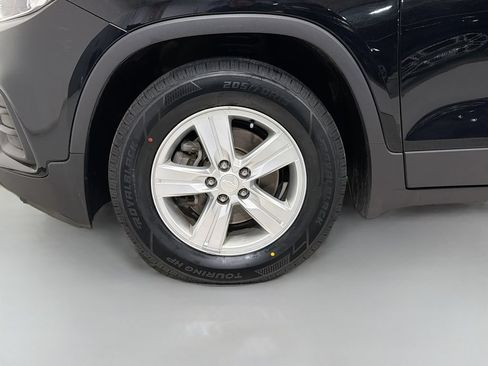 Used 2020 Chevrolet Trax LS w/ Tint and Cruise Package FWD image 31