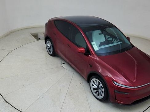 Used 2026 Tesla Model Y AWD image 75