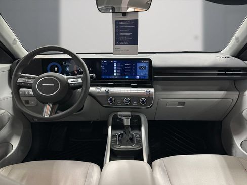 Certified 2025 Hyundai Kona SE FWD image 19