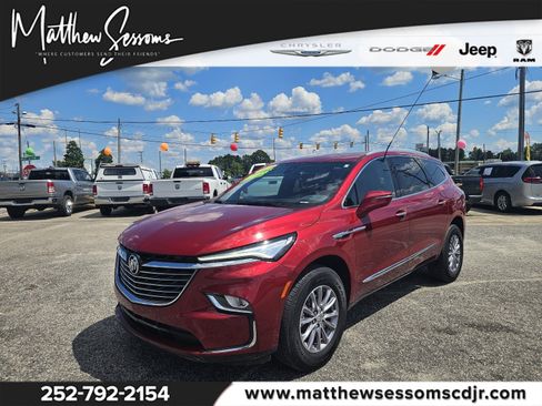 Used 2023 Buick Enclave Essence FWD image 1