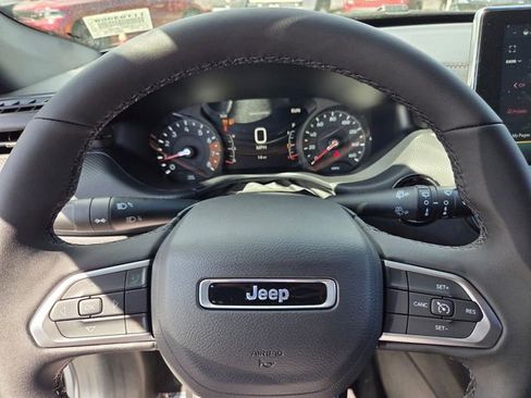 New 2026 Jeep Compass Latitude image 22