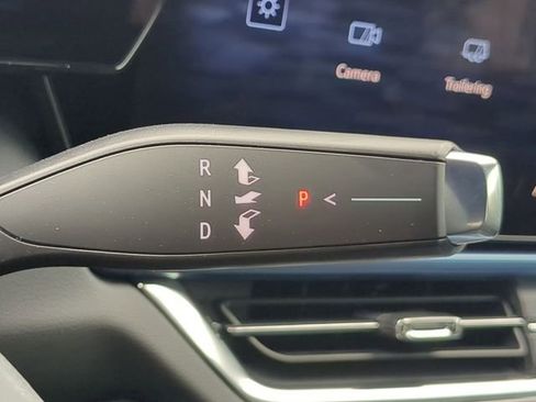New 2026 Chevrolet Equinox EV LT FWD image 33