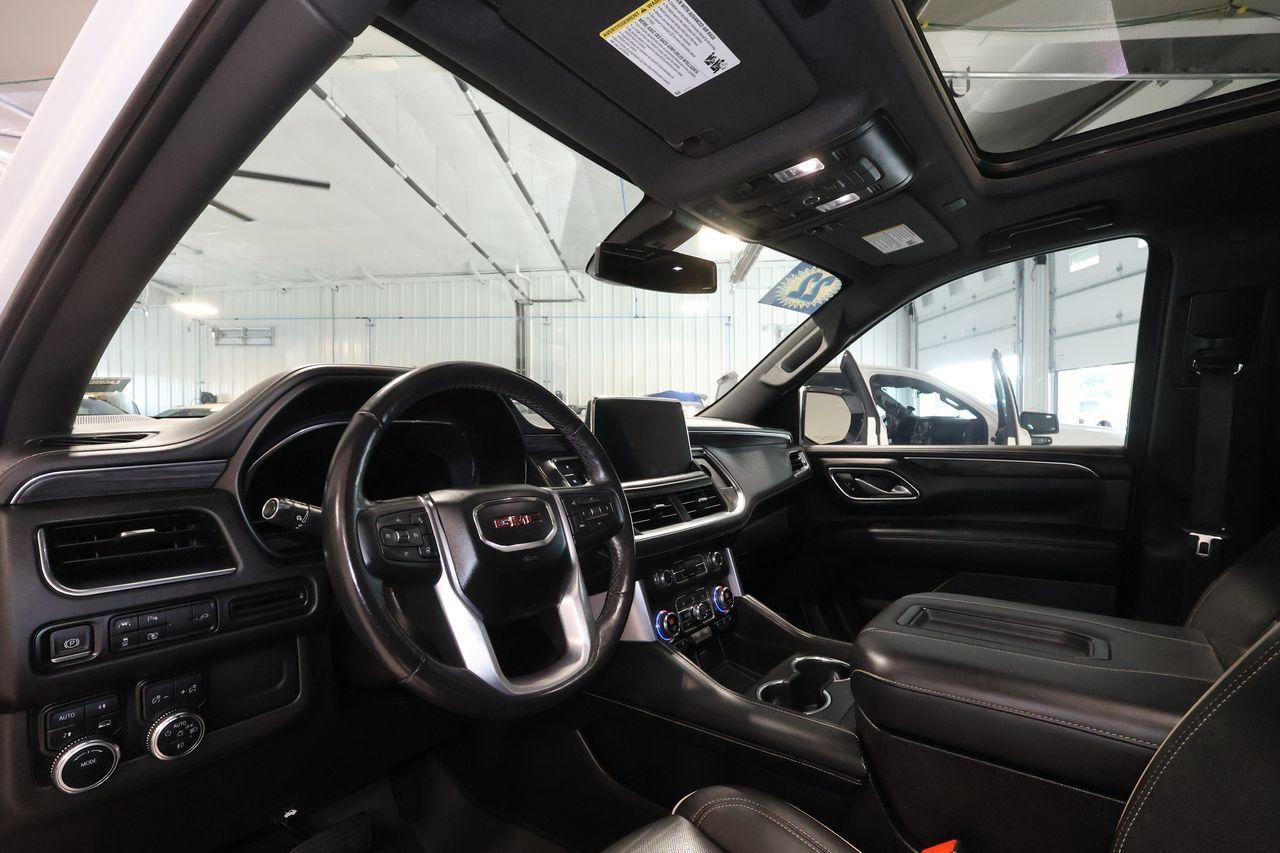 Used 2022 GMC Yukon XL SLT w/ SLT Premium Package AWD/4WD image 9