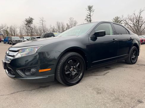 Used 2010 Ford Fusion SE image 1