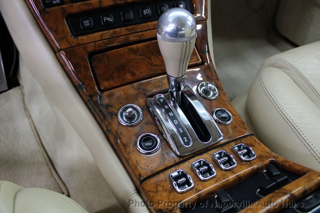 Used 2004 Bentley Arnage T RWD image 32