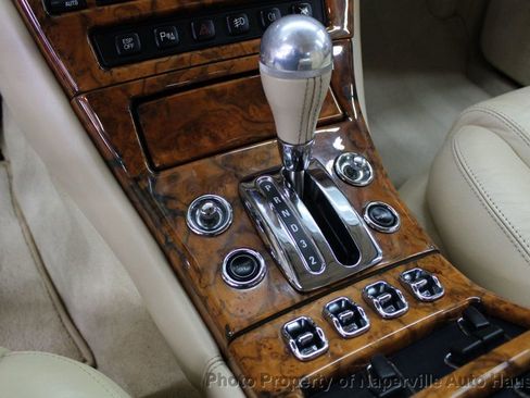 Used 2004 Bentley Arnage T image 32
