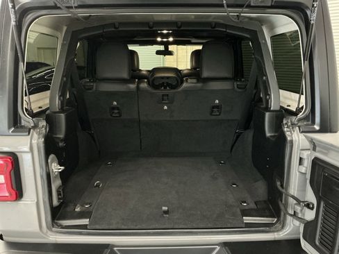 Used 2021 Jeep Wrangler Unlimited Rubicon w/ Steel Bumper Group image 18