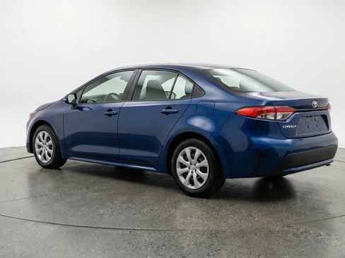 Used 2025 Toyota Corolla LE FWD image 8