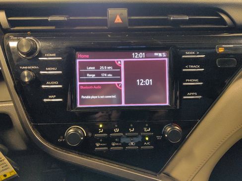 Used 2019 Toyota Camry LE w/ Carpet Mat Package image 25