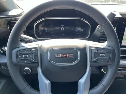 New 2026 GMC Sierra 1500 Elevation image 17