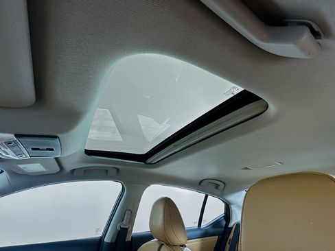 Used 2025 Nissan Sentra SV w/ SV Premium Package image 25