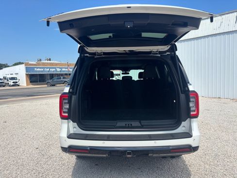 Used 2023 Ford Expedition Max Limited AWD/4WD image 5