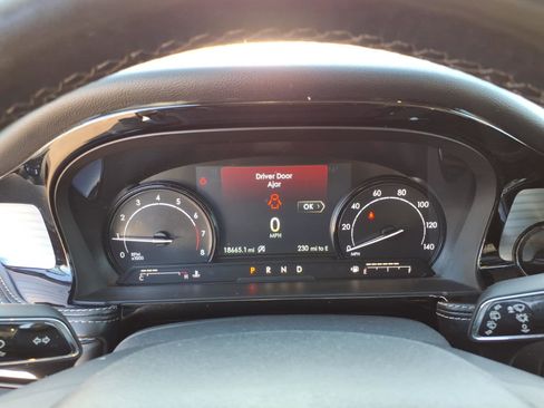 Used 2022 Lincoln Corsair Standard w/ Premium Package image 17