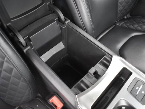 Used 2024 Ford Edge Titanium image 22