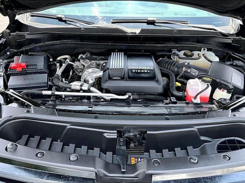 Used 2023 Chevrolet Suburban LT AWD/4WD image 10
