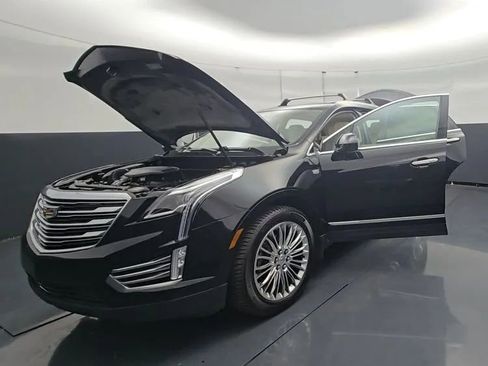 Used 2017 Cadillac XT5 Premium Luxury FWD image 25