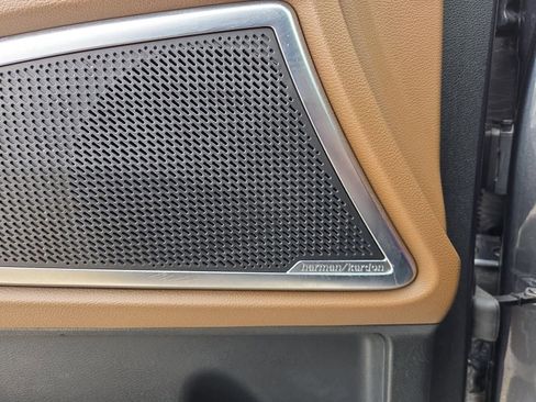 Certified 2022 Kia Telluride SX w/ SX Prestige Package image 30