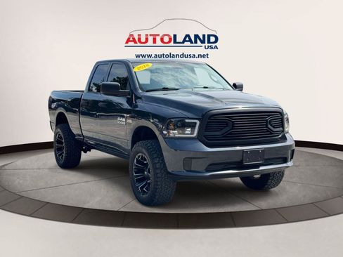 Used 2018 RAM 1500 Express w/ Express Value Package AWD/4WD image 2