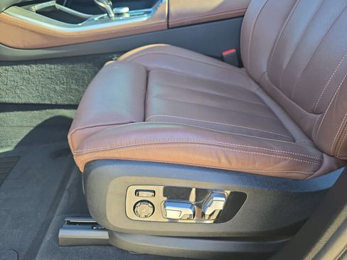 Used 2022 BMW X5 xDrive40i w/ M Sport Package AWD/4WD image 28