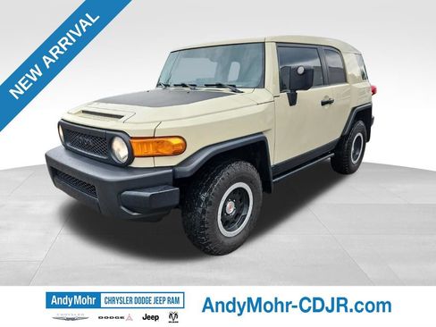 Used 2010 Toyota FJ Cruiser 4WD image 3