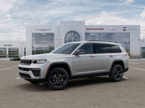 New 2026 Jeep Grand Cherokee L Limited RWD image 2