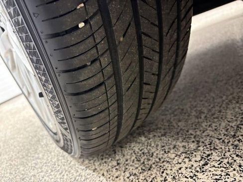 Used 2023 Buick Envision Avenir image 37