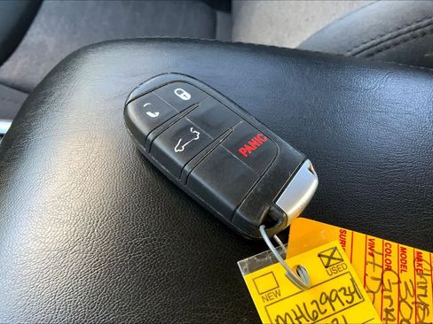 Used 2021 Chrysler 300 Touring image 14