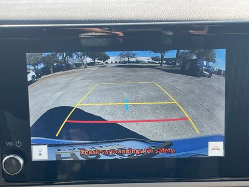 Used 2025 Toyota Camry LE image 24