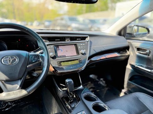Used 2013 Toyota Avalon Limited FWD image 22