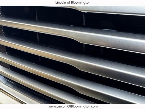 Used 2016 Lincoln Navigator L Reserve image 11