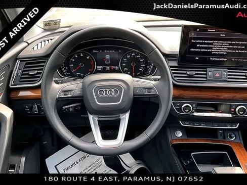 Used 2023 Audi Q5 2.0T Premium w/ Convenience Package image 5